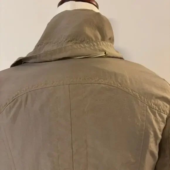 Venezia Milano Tan Rain Jacket with Zipper Pockets Gold Hardware - Picture 10 of 14